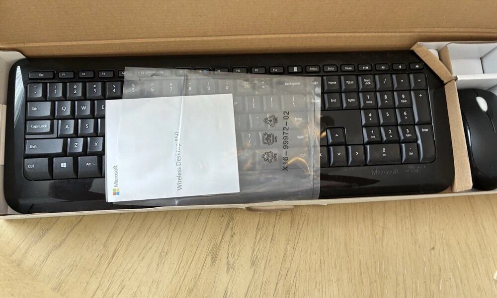 Microsoft Desktop 850 Full-size Wireless Keyboard Mouse USB Bundle Black